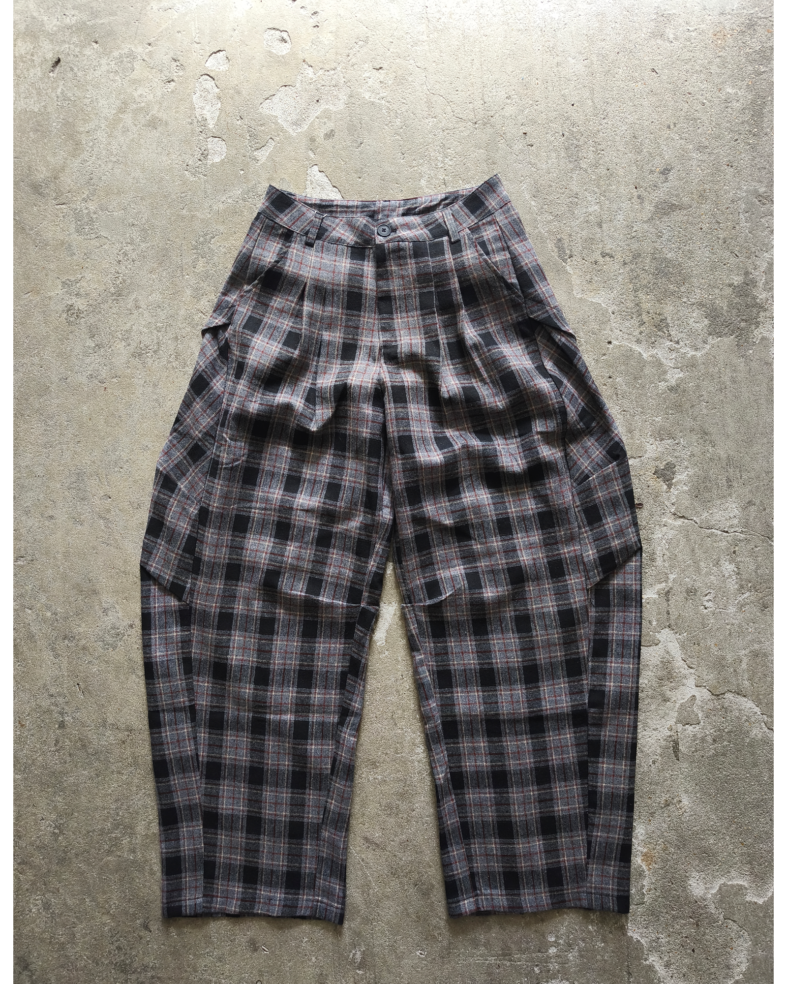 Pantalon barrel à motif tartant